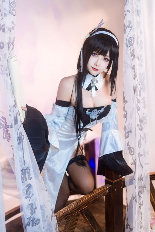 No.031 – 碧蓝航线 镇海 默认皮肤+奇奢花苑 [24P]-coswz-cos王者