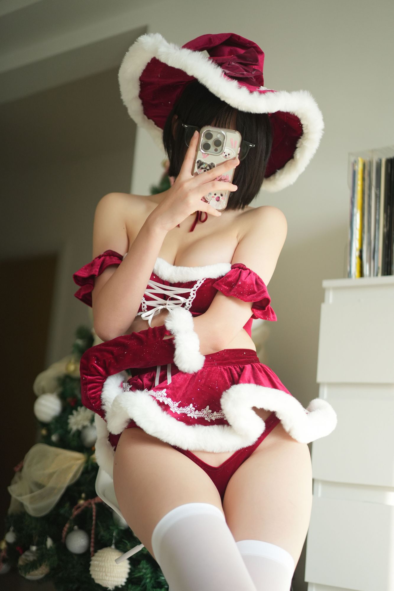 图片[3]-No.105 – [Fantia] 2023年12月订阅 [28P 1V]-coswz-cos王者