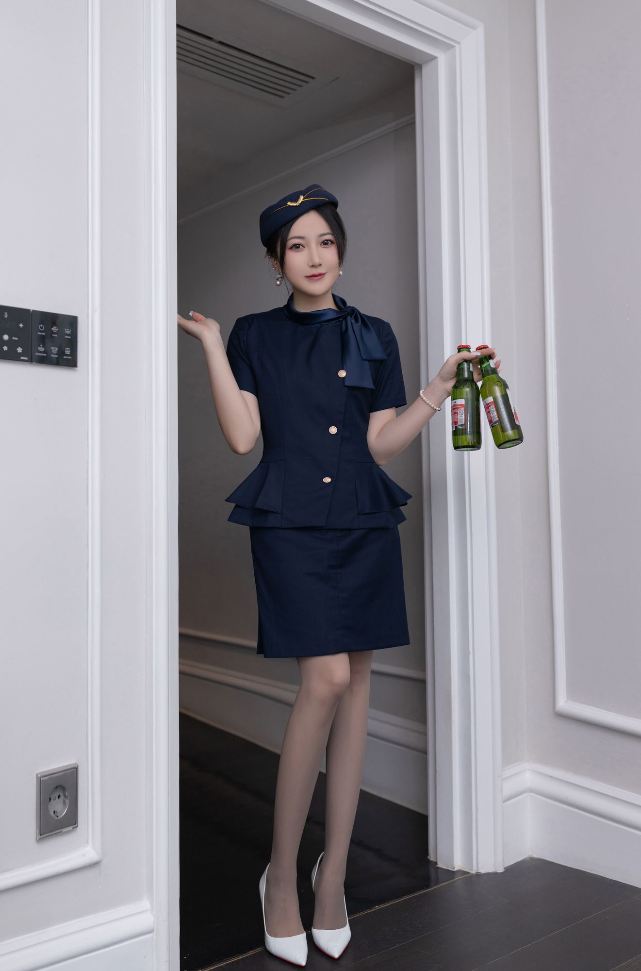 图片[5]-No.182 – 空姐制服 [120P]-coswz-cos王者