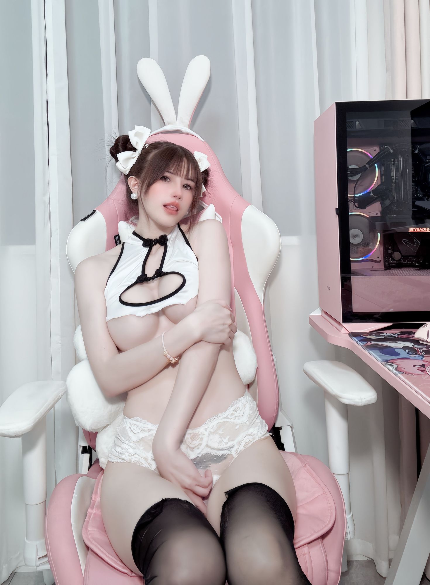 图片[3]-No.092 – 魅魔印记镂空旗袍 [35P 1V]-coswz-cos王者